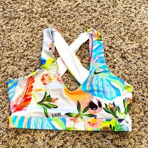 New without tags Nike tropical Hawaiian sports bra size medium, neon colors